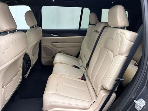 New 2025 Jeep Grand Cherokee L Limited w/ Black Appearance Package image 21