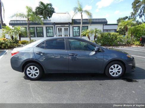 Used 2019 Toyota Corolla L FWD image 2