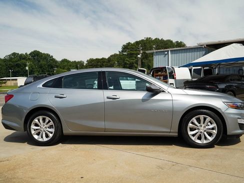 Used 2024 Chevrolet Malibu LT FWD image 3