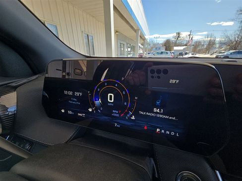 New 2025 Chevrolet Equinox LT image 12