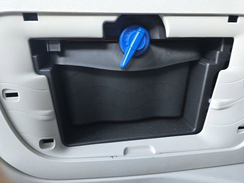 Used 2020 Chrysler Pacifica Limited image 31