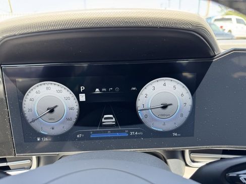 New 2025 Hyundai Elantra SEL image 22