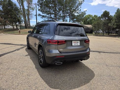 Used 2020 Mercedes-Benz GLB 250 4MATIC image 4
