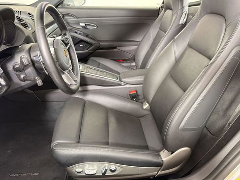 Certified 2024 Porsche 718 Cayman RWD image 5