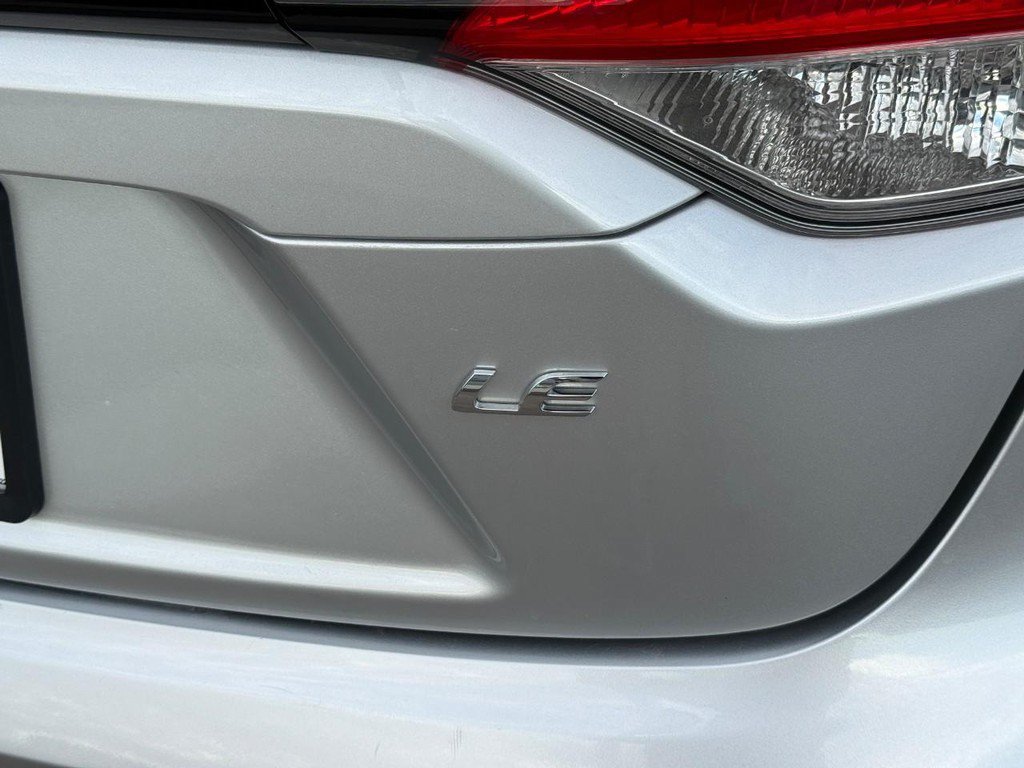 Used 2025 Toyota Corolla LE FWD image 7