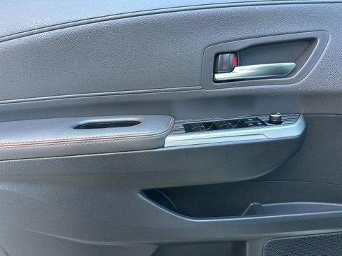 Used 2022 Toyota Sienna XSE FWD image 11