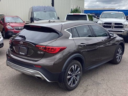 Used 2018 INFINITI QX30 AWD image 2