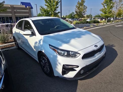 Used 2019 Kia Forte LXS FWD image 15