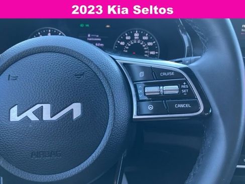 Used 2023 Kia Seltos S w/ Navigation Package image 26