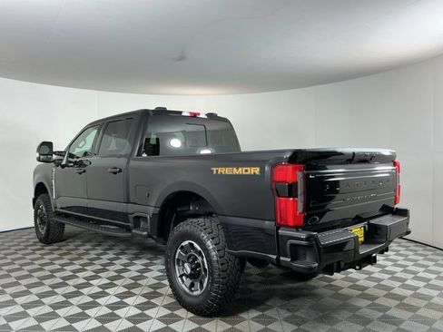 Used 2024 Ford F350 Platinum w/ Tremor Off-Road Package AWD/4WD image 6
