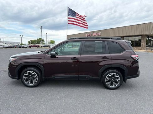 Used 2026 Subaru Forester Premium AWD/4WD image 2