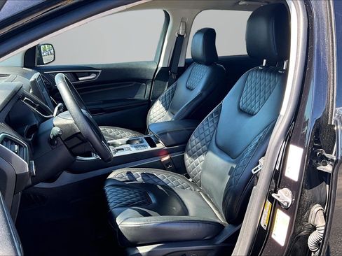 Used 2024 Ford Edge Titanium AWD/4WD image 16