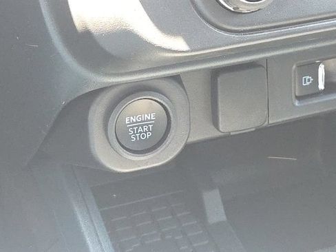 Used 2025 Ford Maverick Tremor AWD/4WD image 40