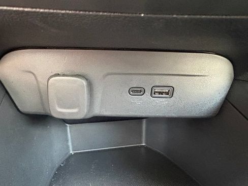 Used 2025 Chevrolet Trax LS FWD image 22