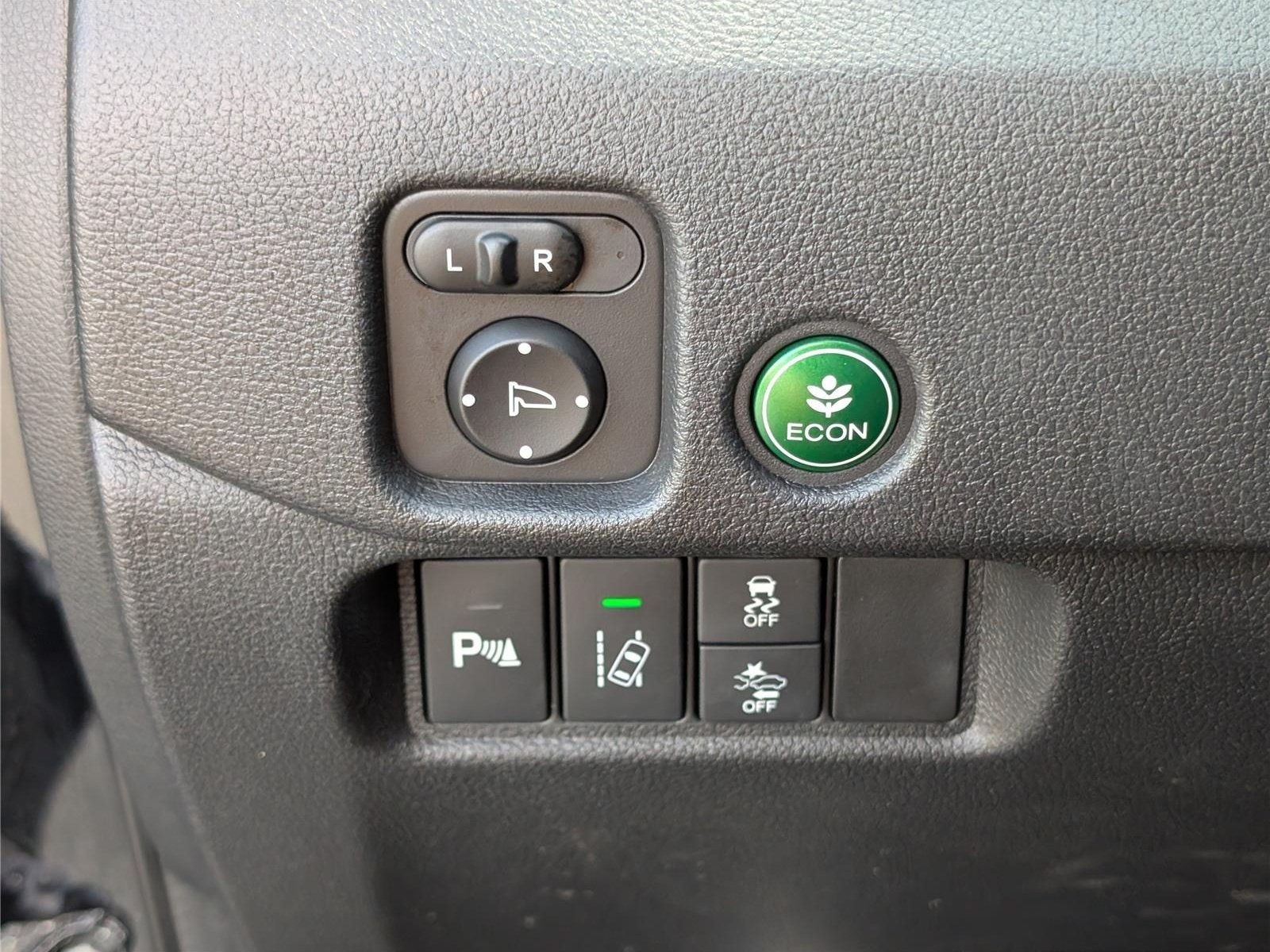 Used 2017 Honda Pilot Touring image 26