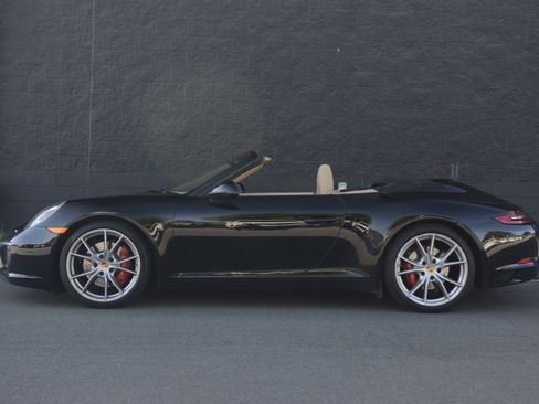 Certified 2017 Porsche 911 Carrera S RWD image 2