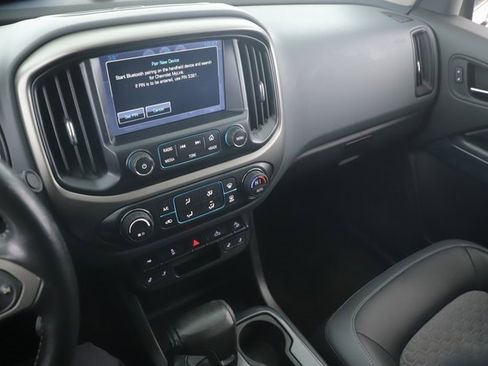 Used 2015 Chevrolet Colorado Z71 image 26