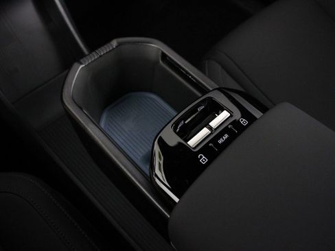 New 2025 Volvo EX30 Plus w/ Protection Package Premier image 7