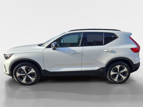 Certified 2023 Volvo XC40 B5 Plus w/ Driver Assist Package image 8
