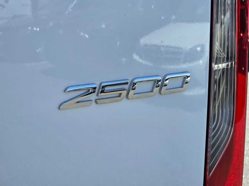 Used 2025 Mercedes-Benz Sprinter 2500 image 15