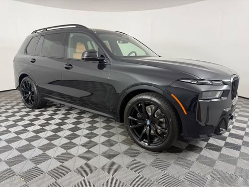New 2027 BMW X7 xDrive40i w/ M Sport Package AWD/4WD image 1
