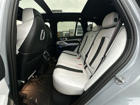 Used 2025 BMW X5 M Competition w/ Executive Package AWD/4WD image 33