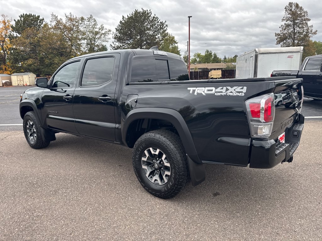 Used 2023 Toyota Tacoma TRD Off-Road w/ TRD Premium Off Road Package AWD/4WD image 3