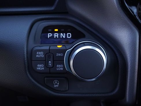 New 2026 RAM 1500 4x4 Crew Cab image 21