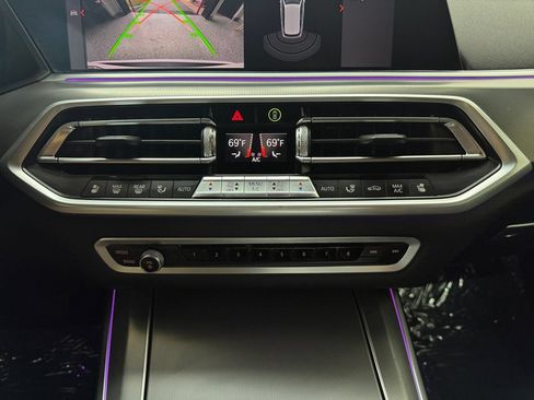 Used 2019 BMW X5 xDrive40i w/ Luxury Seating Package AWD/4WD image 29