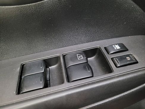 Used 2019 Nissan Versa SV FWD image 27