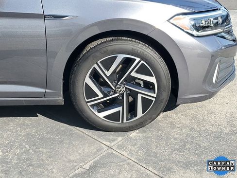 Used 2022 Volkswagen Jetta SEL image 5