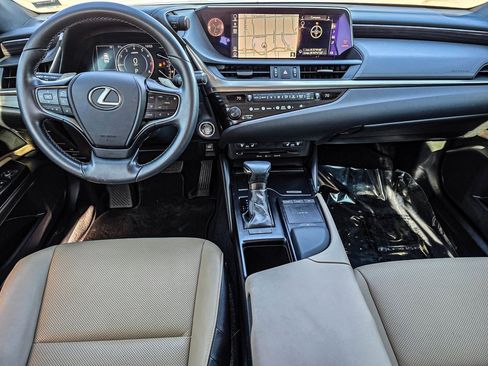 Used 2019 Lexus ES 350 w/ Premium Package image 32