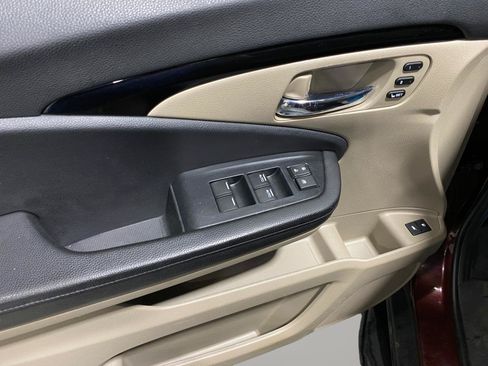 Used 2021 Honda Pilot Touring image 8