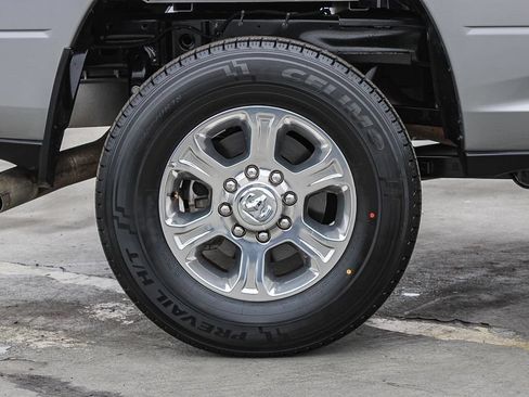 Used 2024 RAM 2500 Big Horn AWD/4WD image 12
