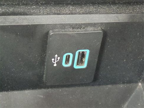 Certified 2024 Ford F250 Platinum image 22