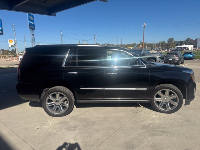 Used 2020 Cadillac Escalade Premium Luxury AWD/4WD image 6