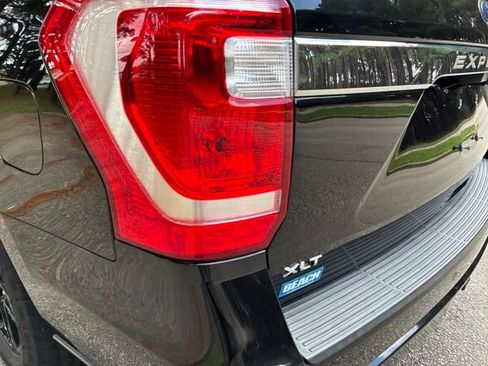 Used 2021 Ford Expedition XLT RWD image 13