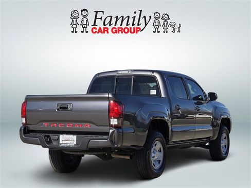 Used 2022 Toyota Tacoma SR image 4