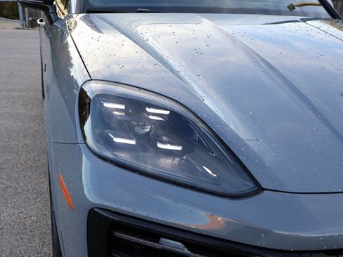 New 2026 Porsche Cayenne S image 14