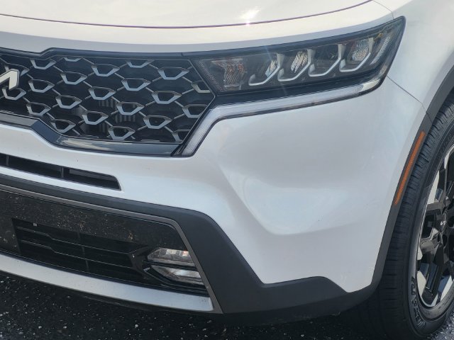 Certified 2023 Kia Sorento X-Line EX AWD/4WD image 8