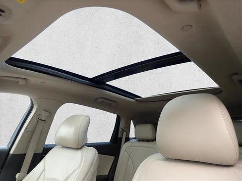 Used 2017 Lincoln MKX Select w/ Select Plus Package AWD/4WD image 10