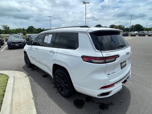 Used 2023 Jeep Grand Cherokee L Overland AWD/4WD image 5