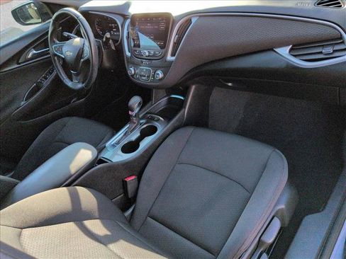 Used 2021 Chevrolet Malibu RS FWD image 26