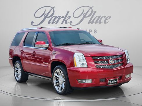 Used 2014 Cadillac Escalade Premium AWD/4WD image 4