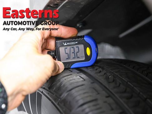 Used 2023 Jeep Renegade Latitude AWD/4WD image 27