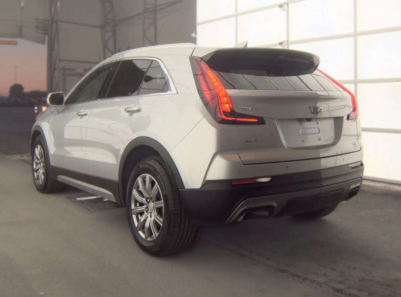 Used 2019 Cadillac XT4 Premium Luxury w/ Enhanced Visibility Package AWD/4WD image 6