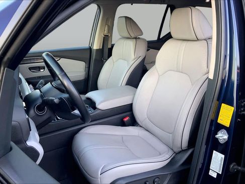 Used 2023 Honda Pilot Elite image 8