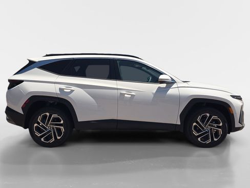 New 2026 Hyundai Tucson Limited AWD/4WD image 2