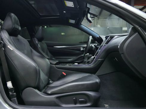 Used 2017 INFINITI Q60 Red Sport 400 image 34