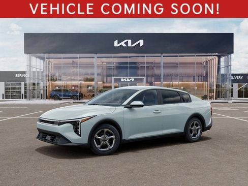 New 2026 Kia K4 FWD image 3